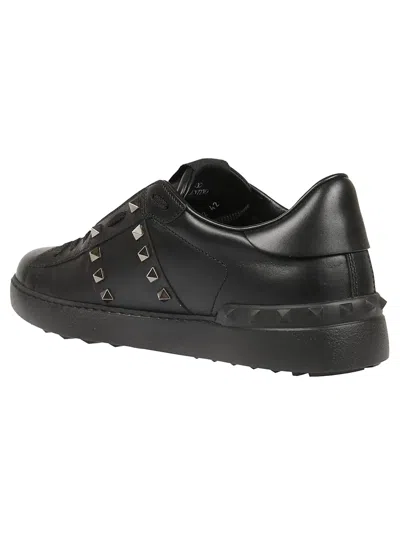 Valentino Garavani Rockstud Sneakers In Black