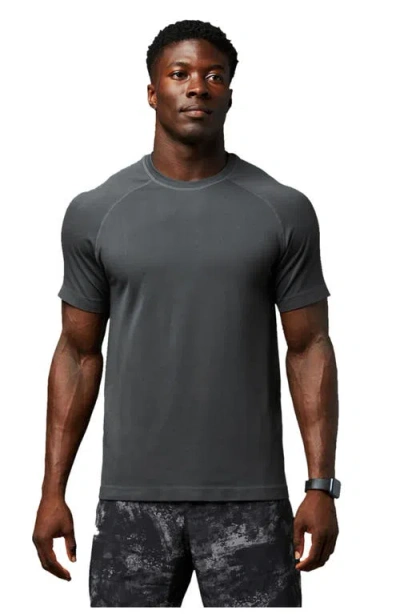Fabletics The Training Day Tee In Gray
