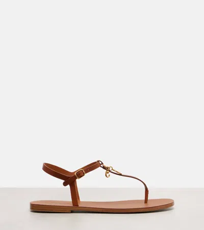 Chloé Chloe Women Caramel Leather Chloe Charms Thong Sandals In Brown