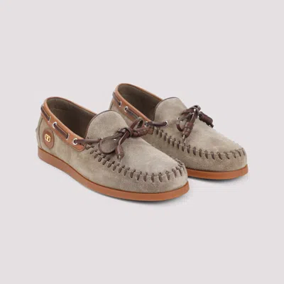 Valentino Garavani Palm Avenue Crust Leather Boat Shoes In Brown