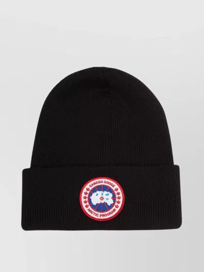 Canada Goose Ribbed Black Merino Wool Toque With Contrast Emblem In Black