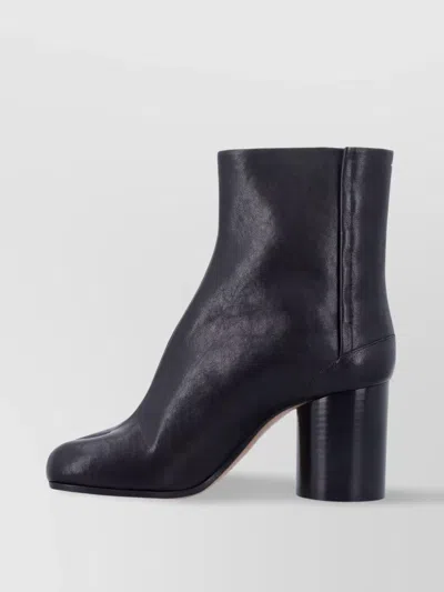 Maison Margiela Tabi Ankle Boots In Black