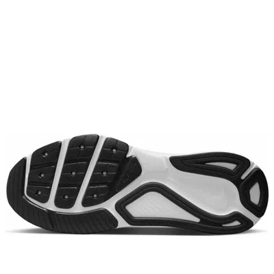 Nike Structure 26 Se Running Shoe In Multi