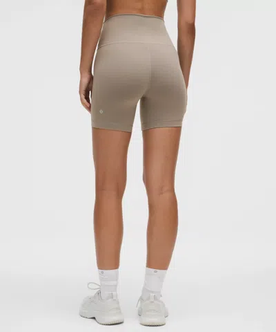 Lululemon Wunder Train High-rise Short 6"