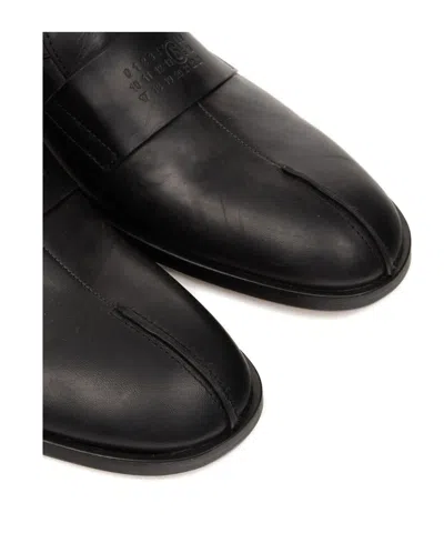 Mm6 Maison Margiela Split-toe Loafers In Black Calf Leather In Black