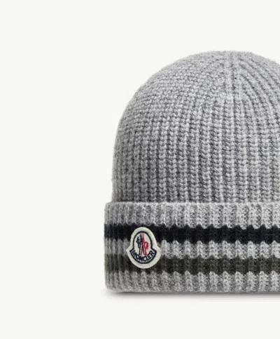Moncler Logo Hat In Gray