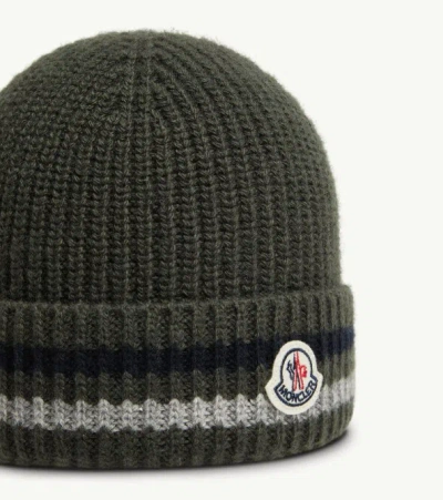 Moncler Logo Patch Hat In Green