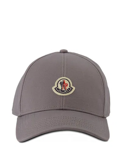 Moncler Baseball Cap With Logo In Gray
