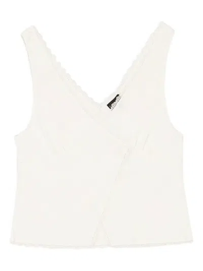 Callipygian V-neck Tank Top In White