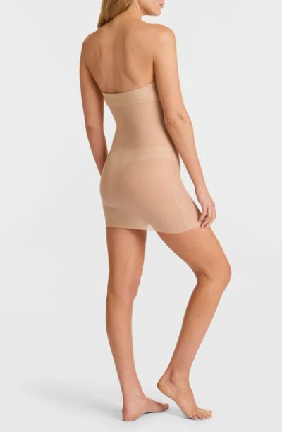 Commando Featherlight Strapless Shaper Slip In Neutral