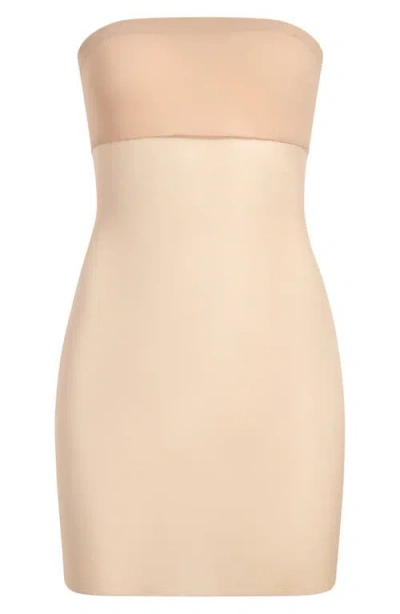 Commando Featherlight Strapless Shaper Slip In Neutral