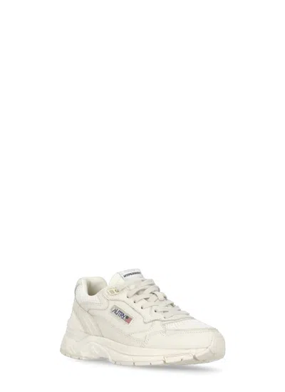 Autry Hyperway Sneakers In Whisper White Laminated Leather And Mesh In Neutral