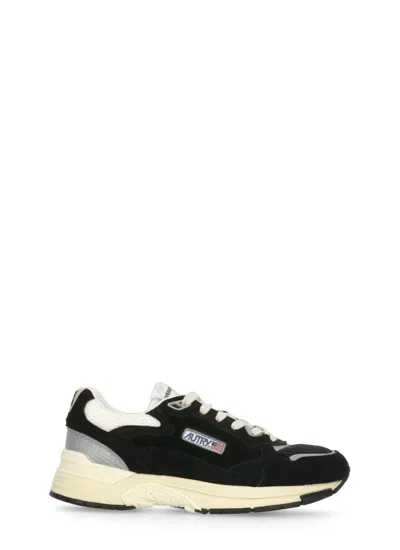 Autry Leather And Fabric Sneakers In Black