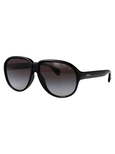 Moncler Shiny Black Injectate Sunglasses In Black