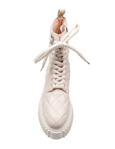 Agl Attilio Giusti Leombruni Quilted Leather Softy Lowboot Ankle Boot In Chalk Color In Neutral