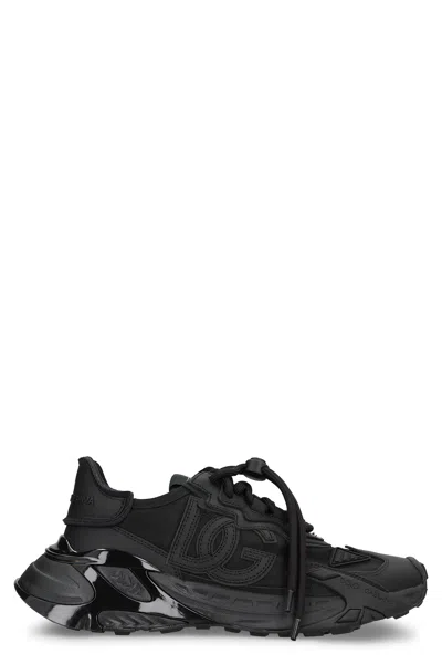 Dolce & Gabbana Black Logo Patch Sneakers In Black
