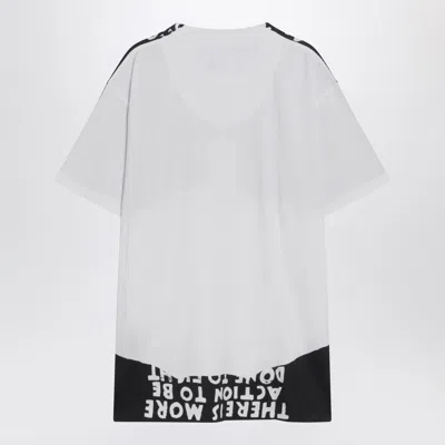 Mm6 Maison Margiela Mm6 By Maison Margiela Bicolor Contrast Print T-shirt With Round Neckline And Short Sleeves In White