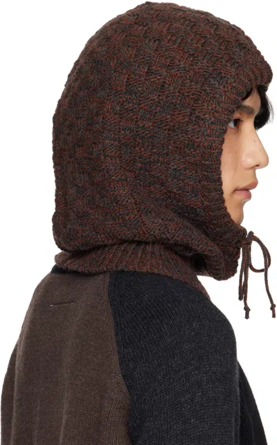 Mm6 Maison Margiela Logo Motif Knitted Balaclava In Brown