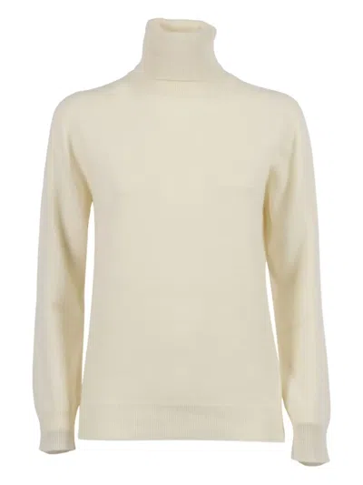 Kangra Cashmere Seamless Regular Fit Turtleneck Sweater In White