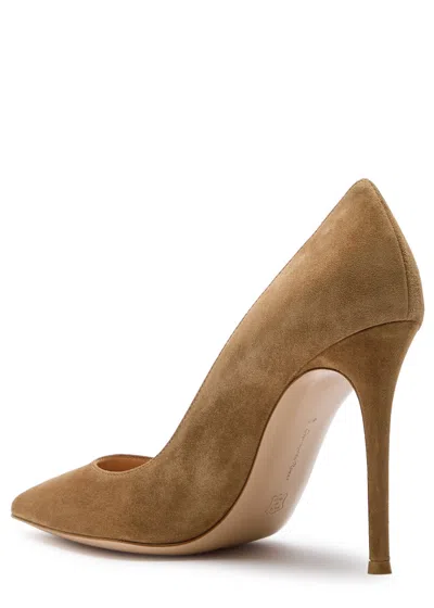 Gianvito Rossi Textured Pointed Toe Pumps In Brown