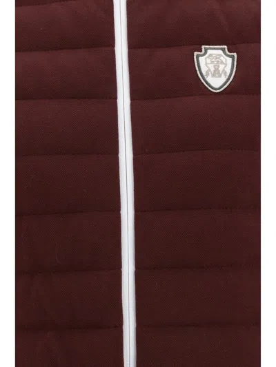 Brunello Cucinelli Bordeaux Sleeveless Down Jacket With Logo Patch On The Front In Burgundy