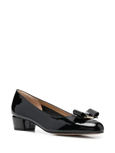 Ferragamo Vara Bow-embellished Patent-leather Pumps In Black