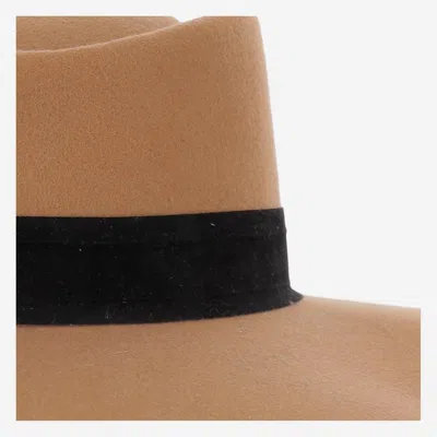 Alexia Alvarez De Toledo In Brown