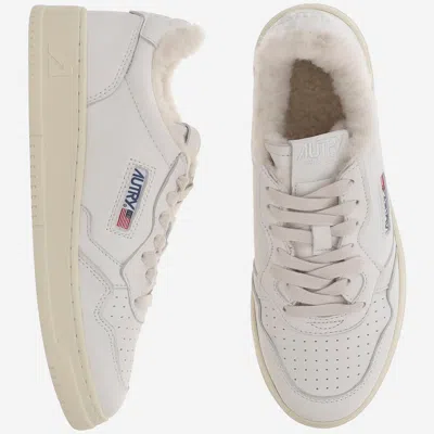 Autry Low Sneakers With Leather And Suede Combination In White