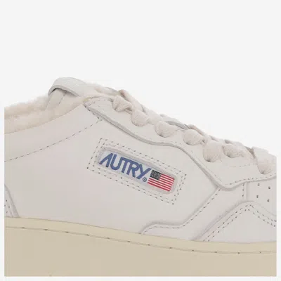 Autry Low Sneakers With Leather And Suede Combination In White