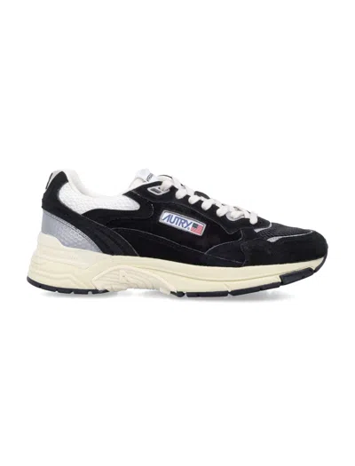 Autry Black Suede And Mesh Sneakers With Cream Cushioned Sole In Black