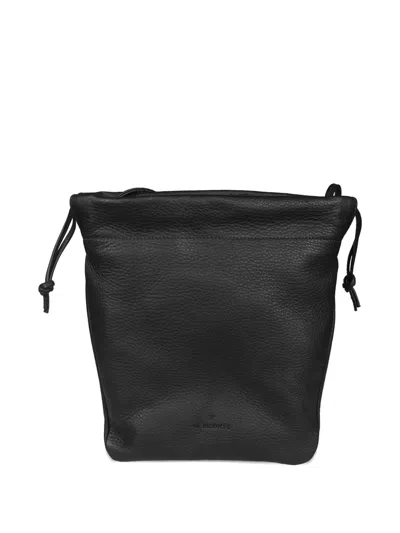 抽绳皮质斜挎包