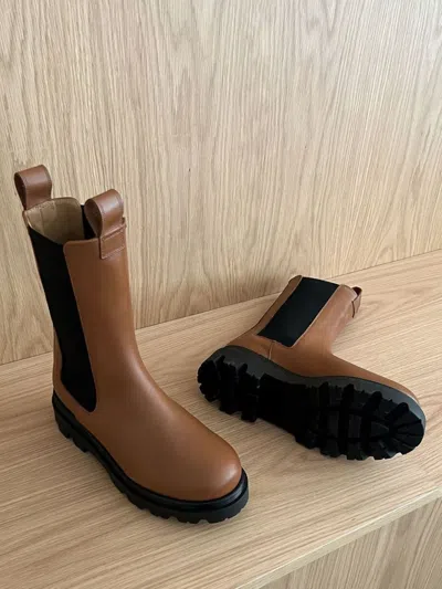 Flattered Elastic-panel Leather Chelsea Boots In Brown