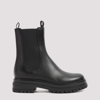 Gianvito Rossi Chester Leather Chelsea Boots In Black