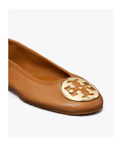 Tory Burch Minnie Leather Logo Travel Ballerina Flats In Brown