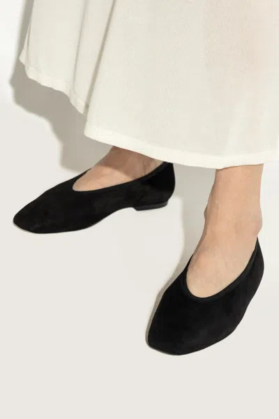 Totême 10mm Minimalist Velvet Ballerina Flats In Black