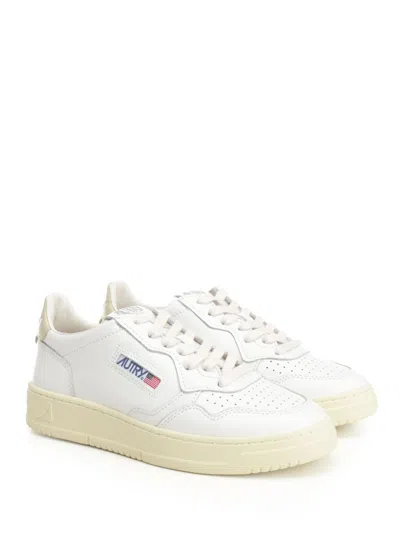 Autry Sneakers Medalist Low In Pelle Bianca E Tidal Foam