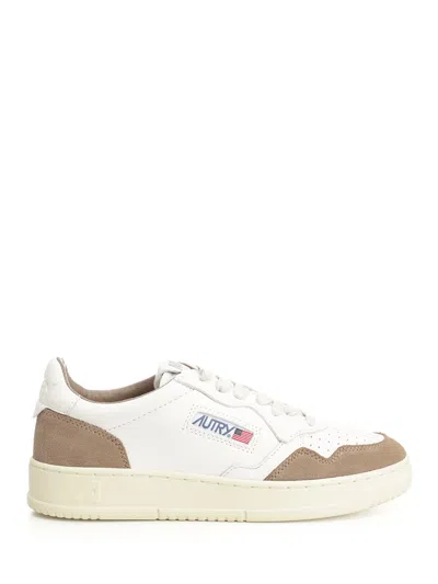 Autry "medalist Low" Sneaker In White