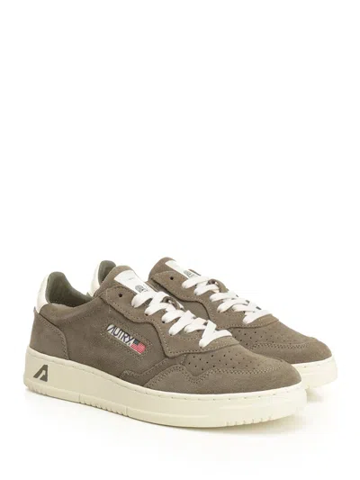 Autry Low Top Suede Panels Sneakers In Green