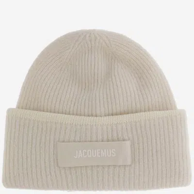 Jacquemus Ribbed Wool Blend Beanie With Logo Patch In Neutral