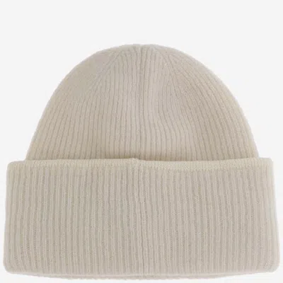 Jacquemus Ribbed Wool Blend Beanie With Logo Patch In Neutral