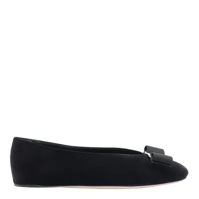Ferragamo Ballerina Bow Black Var In Black