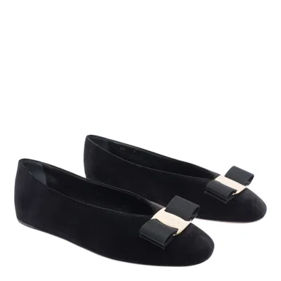 Ferragamo Ballerina Bow Black Var In Black
