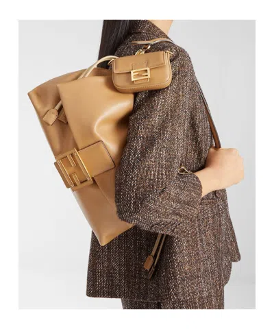 Fendi Mamma Baguette Large In Brown