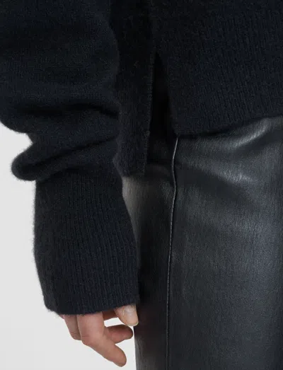 Joseph Brushed Cashmere Round Neck Jumper In Black