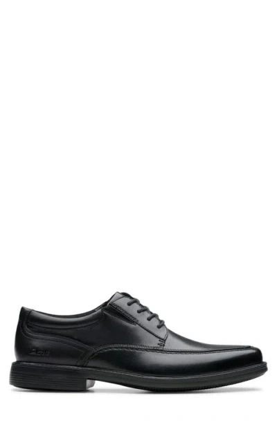 Clarks Men's Cosgrove Square Toe Apron Dress Shoes In Black