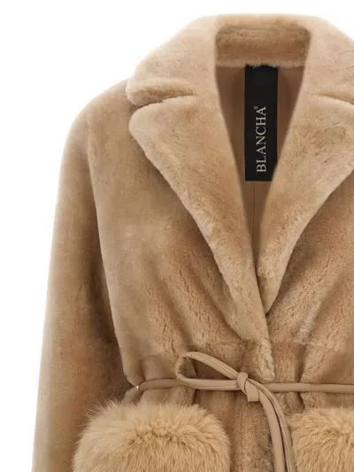 Blancha Merino Straight-volpe Fur Beige In Neutral