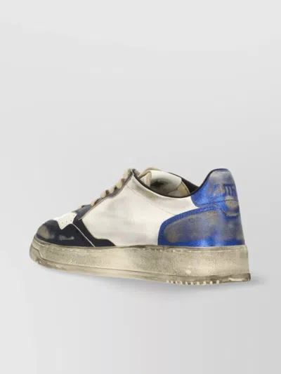 Autry White/black/blue Medalist Low Super Vintage Sneakers In Neutral