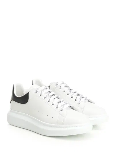 Alexander Mcqueen White And Black Low-top Sneakers With Chunky Sole And Contrasting Heel Tab In Leather Man In White