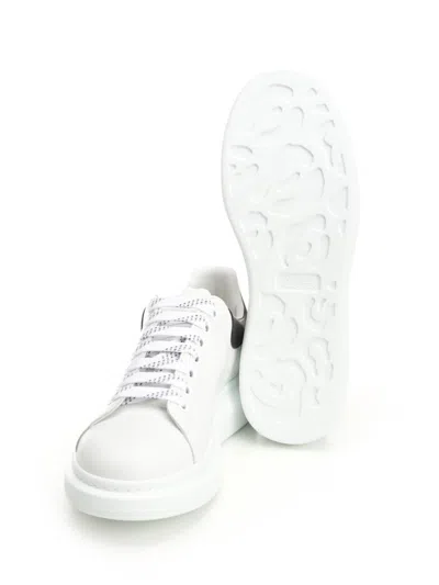 Alexander Mcqueen White And Black Low-top Sneakers With Chunky Sole And Contrasting Heel Tab In Leather Man In White