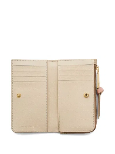 Marc Jacobs Utility Snapshot Zip-around Leather Wallet In Neutral